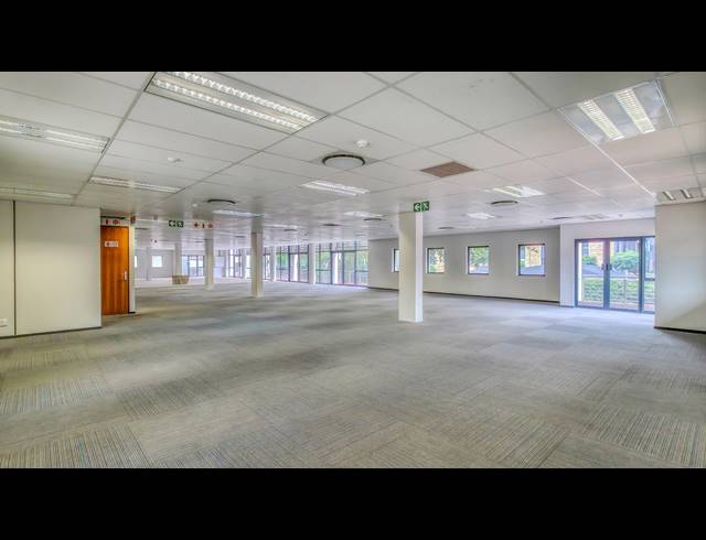 556M² BUSINESS CENTRE TO LET IN MORNINGSIDE